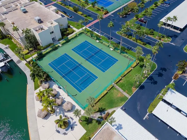 $1,800 | 7540 Bay Island Drive South, Unit 156, South Pasadena, FL 33707