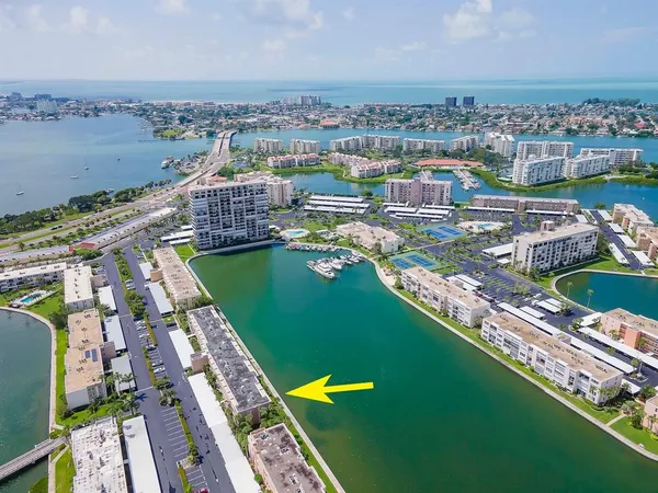 $1,800 | 7540 Bay Island Drive South, Unit 156, South Pasadena, FL 33707