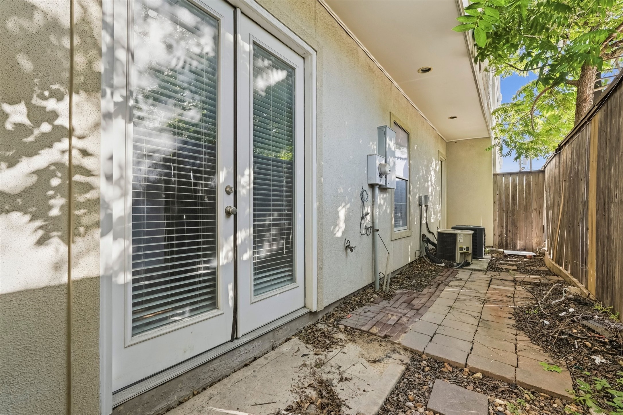 822 Stuart Street Houston, TX 77006 - Photo 27 of 27