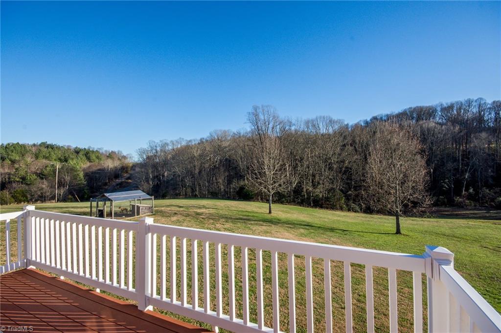 465 Fox Hunter Road Harmony, NC 28634 - Photo 4 of 38 Gallery Image 4