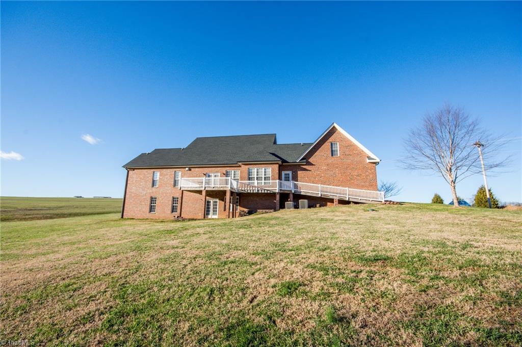 465 Fox Hunter Road Harmony, NC 28634 - Photo 34 of 38 Gallery Image 34