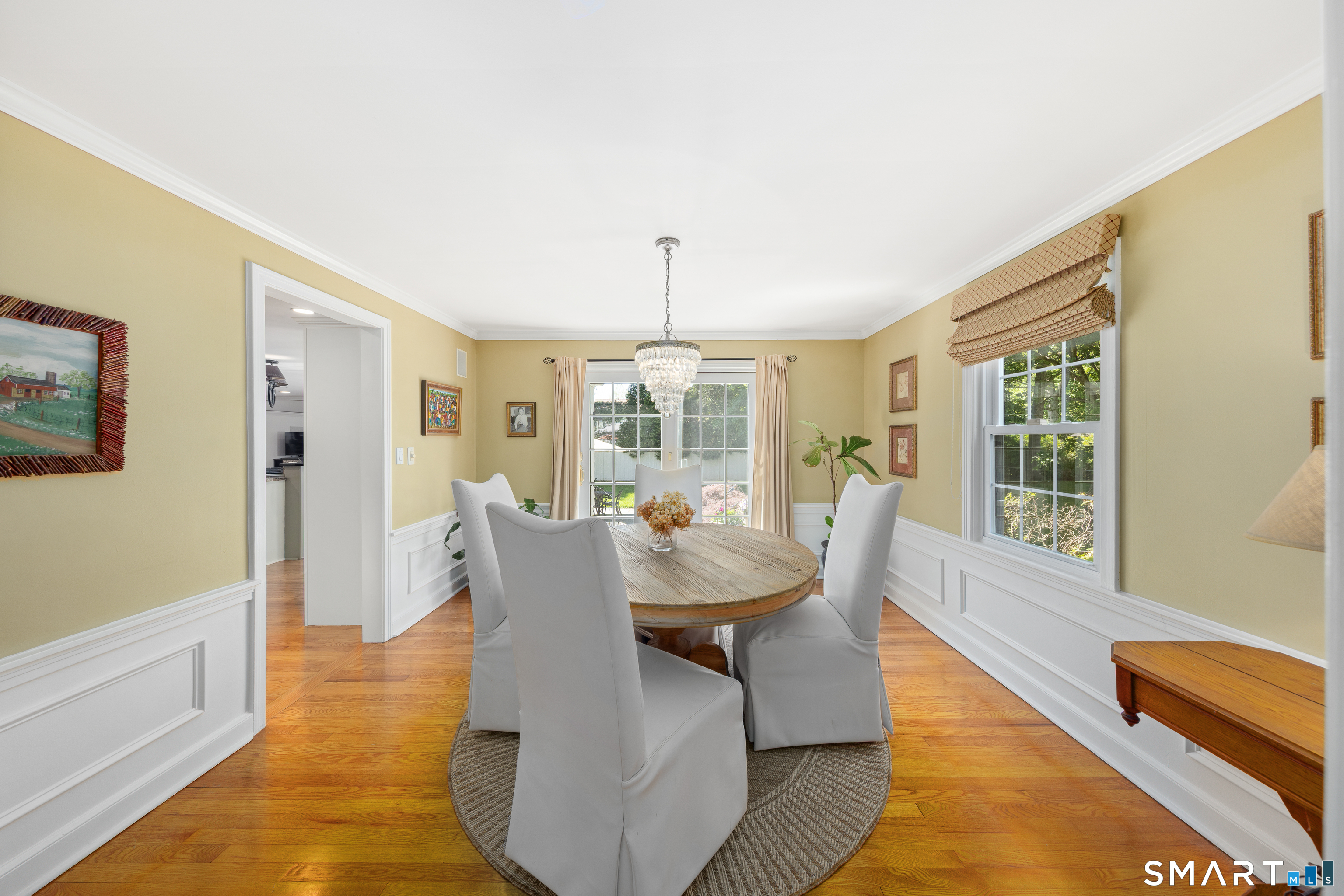 179 Lawrence Road Fairfield, CT 06824 - Photo 7 of 37