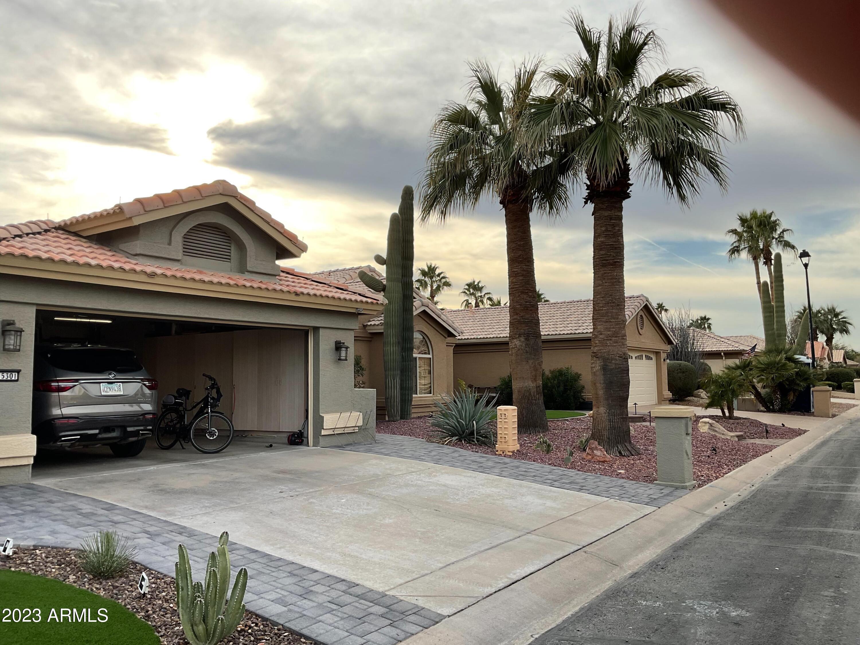 15301 Piccadilly Road Goodyear, AZ 85395 - Photo 2 of 31 01