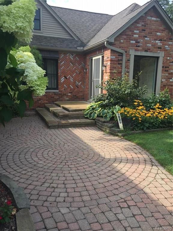 688 East Buell Road Rochester, MI 48306 - Photo 25 of 28