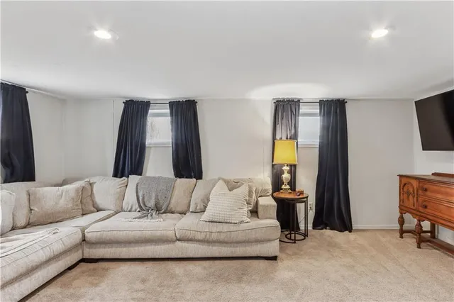 $335,000 | 9231 West 100th Street, Overland Park, KS 66212