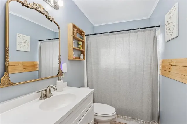 $335,000 | 9231 West 100th Street, Overland Park, KS 66212