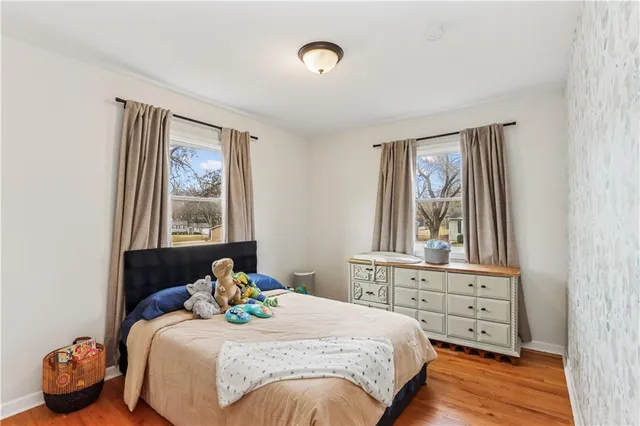 $335,000 | 9231 West 100th Street, Overland Park, KS 66212