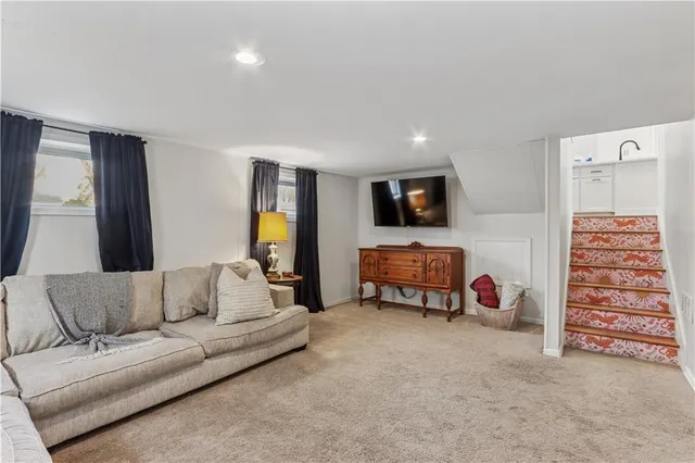 $335,000 | 9231 West 100th Street, Overland Park, KS 66212