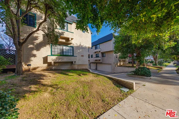 $799,000 | 170 North Sierra Bonita Avenue, Unit 4, Pasadena, CA 91106