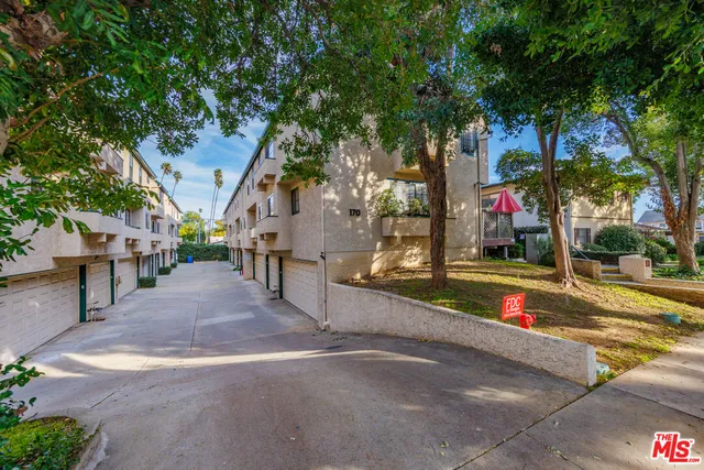 $849,000 | 170 North Sierra Bonita Avenue, Unit 4, Pasadena, CA 91106