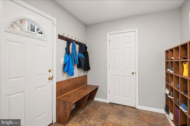 $1,407,002 | 803 Beverley Drive, Alexandria, VA 22302