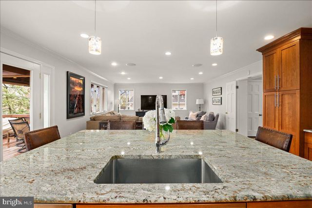 $1,407,002 | 803 Beverley Drive, Alexandria, VA 22302