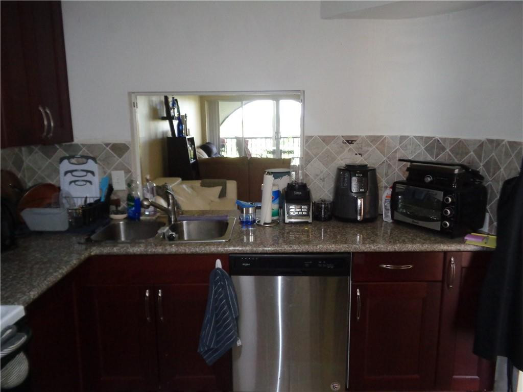 3955 North Nob Hill Road, Unit 509 Sunrise, FL 33351 - Photo 3 of 11 Photo 3