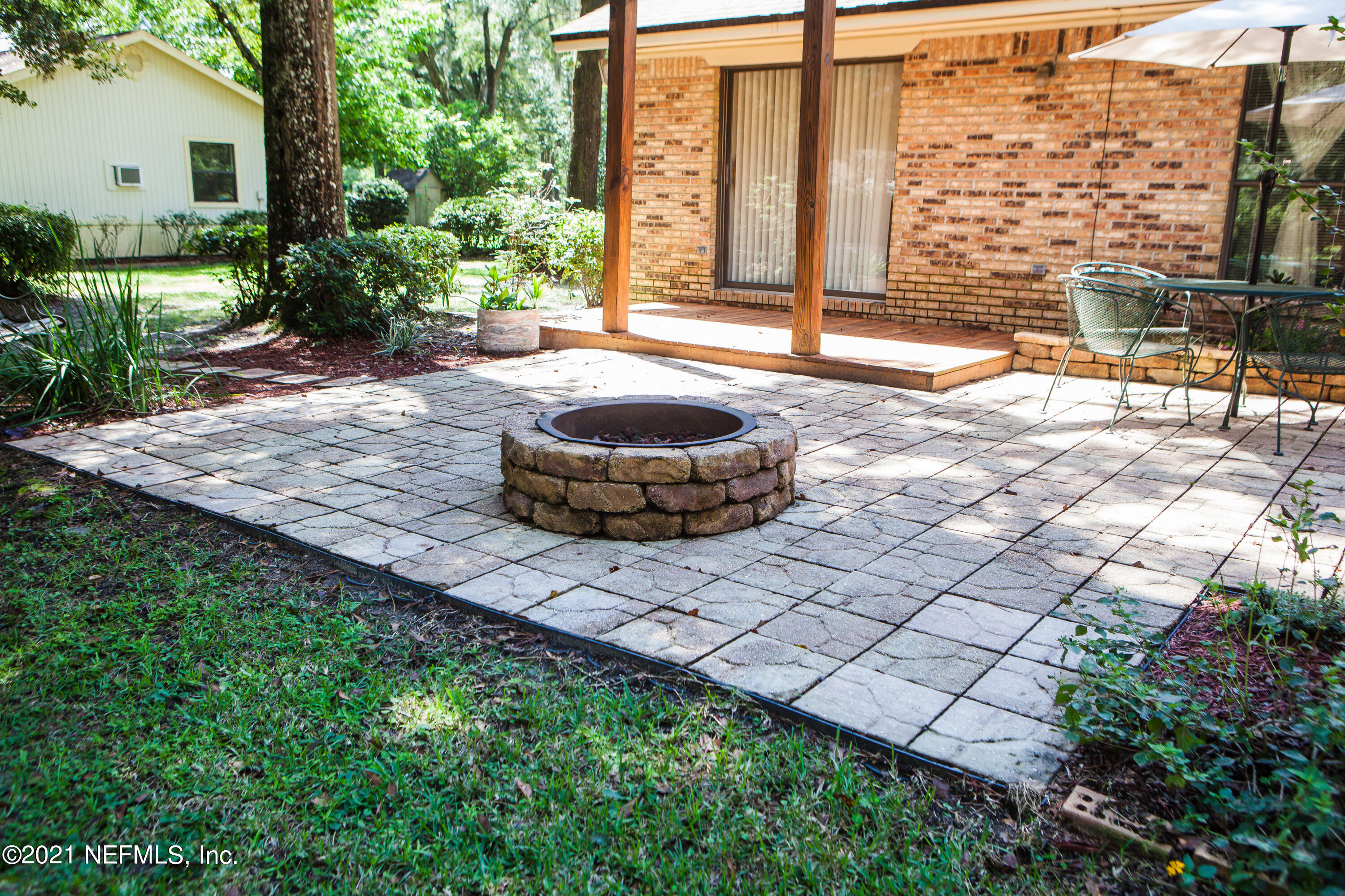 274501 Murrhee Road Hilliard, FL 32046 - Photo 22 of 30 21 Back Yard Fire Pit