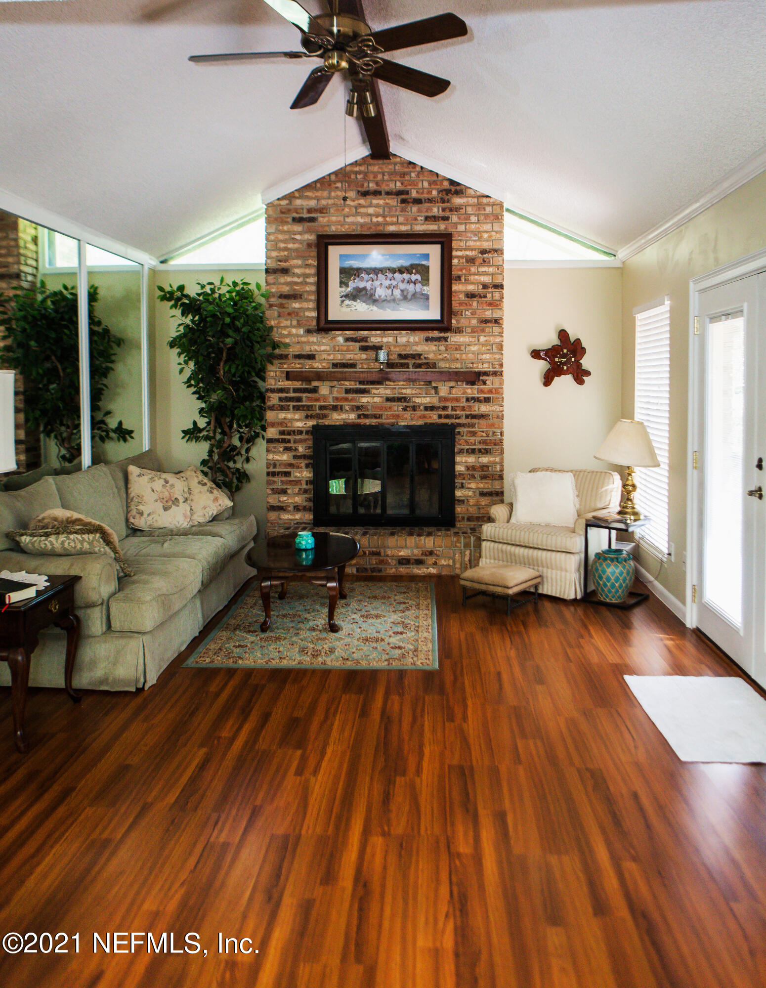 274501 Murrhee Road Hilliard, FL 32046 - Photo 10 of 30 9 Family Room