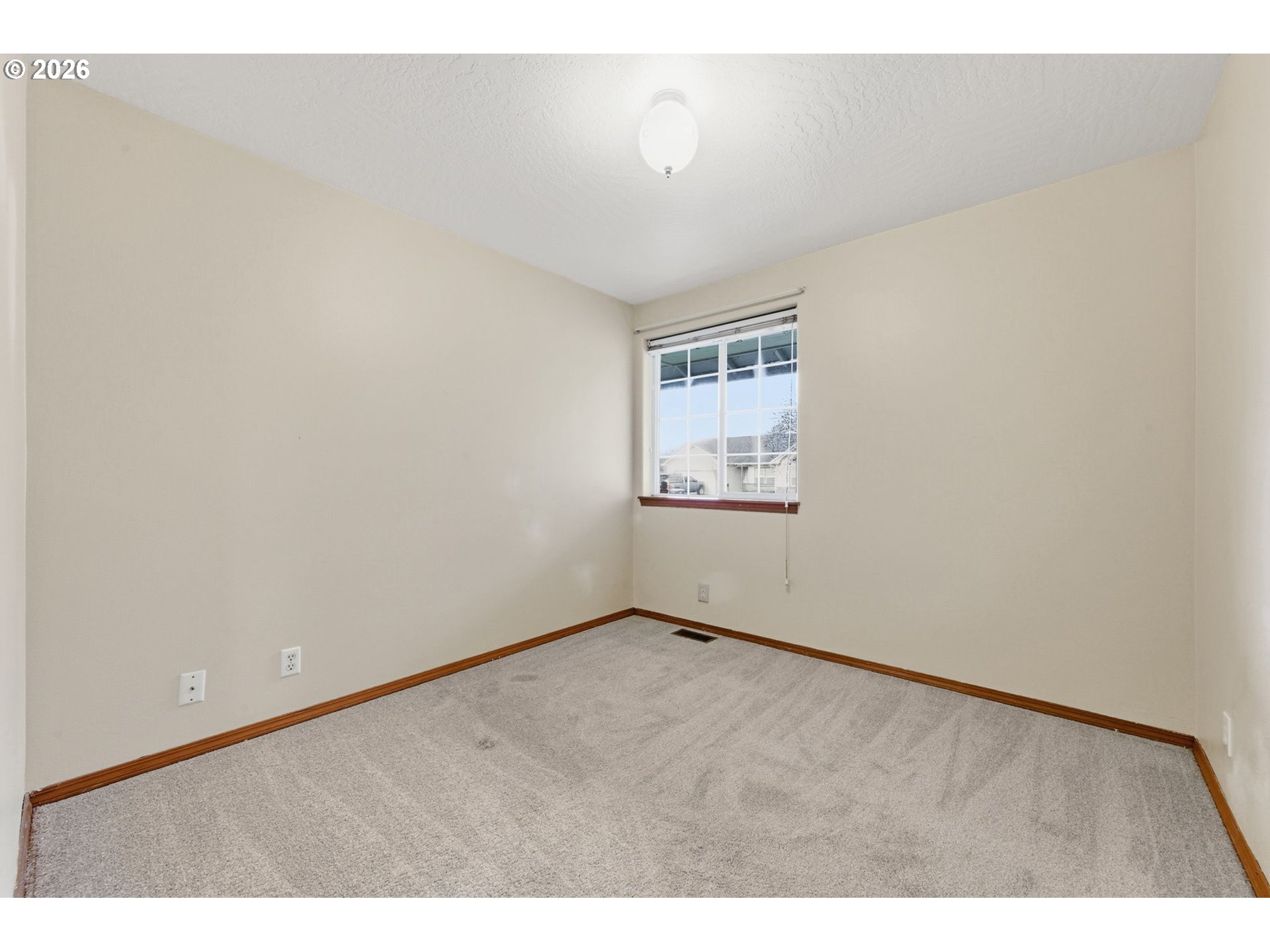 5246 Austin Way Eugene, OR 97402 - Photo 28 of 37