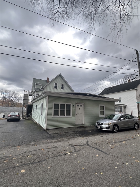 17 Mt Pleasant Street Webster, MA 01570 - Photo 4 of 7