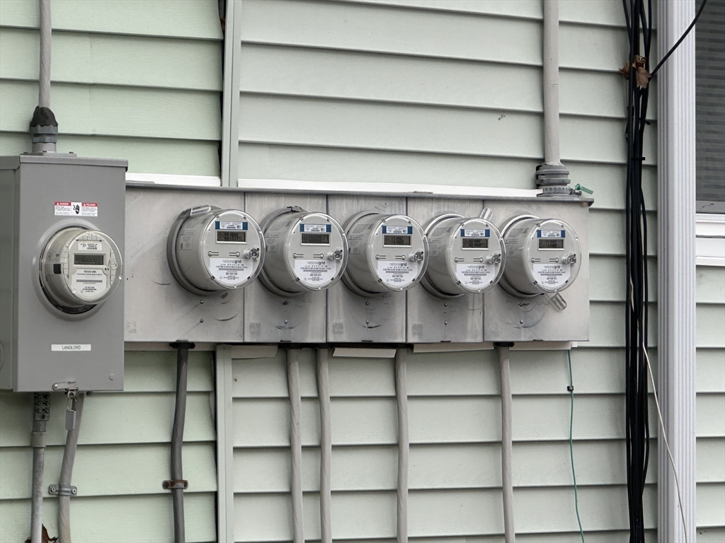 17 Mt Pleasant Street Webster, MA 01570 - Photo 7 of 7