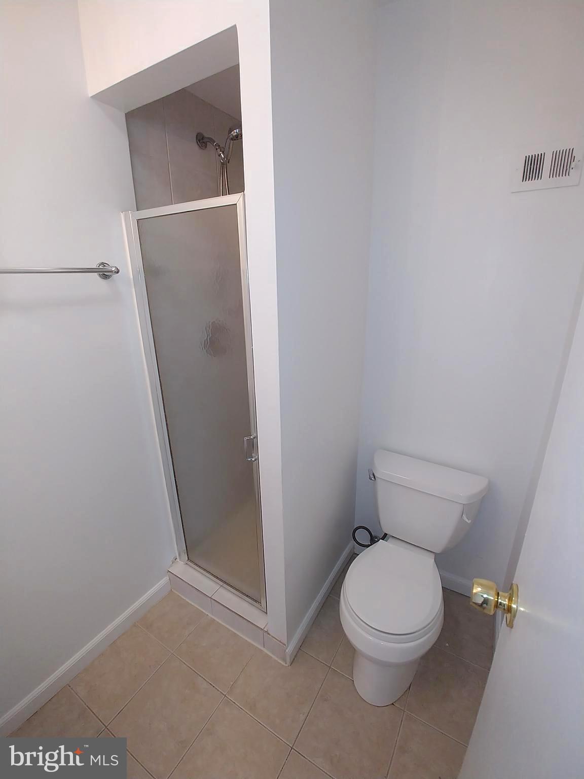 17821 Buehler Road, Unit E Olney, MD 20832 - Photo 14 of 24 Bathroom