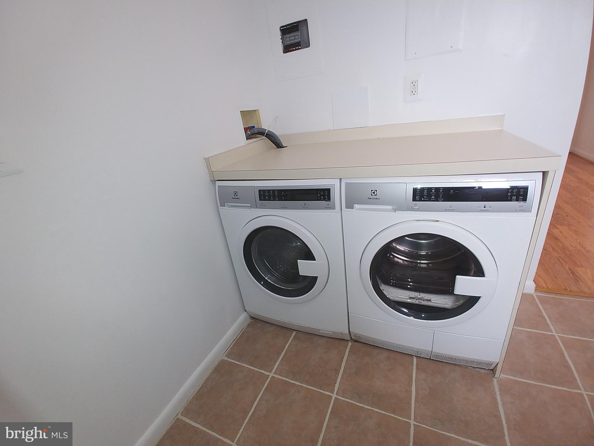 17821 Buehler Road, Unit E Olney, MD 20832 - Photo 16 of 24 Laundry