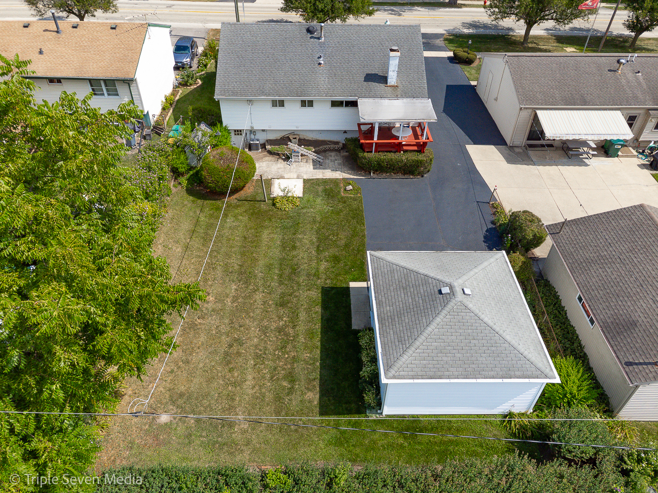 52 Schoenbeck Road Wheeling, IL 60090 - Photo 11 of 27 Gallery Image 11