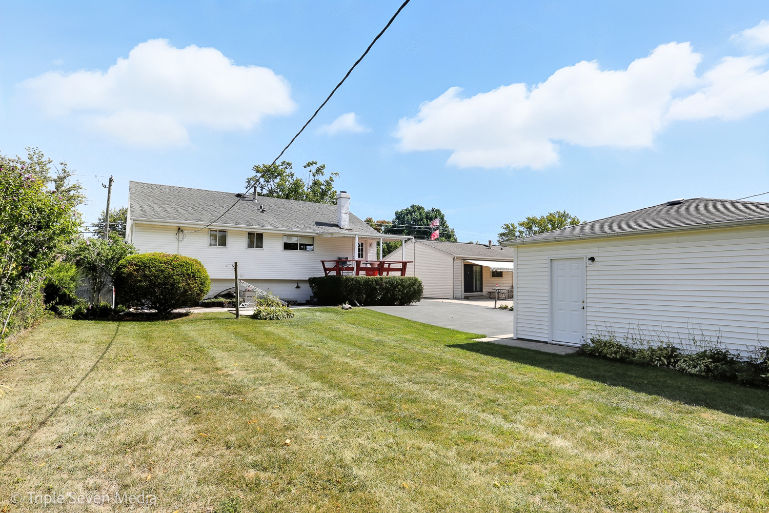 52 Schoenbeck Road Wheeling, IL 60090 - Photo 8 of 27 Gallery Image 8