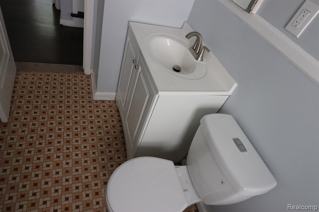 20058 Santa Rosa Drive Detroit, MI 48221 - Photo 13 of 26