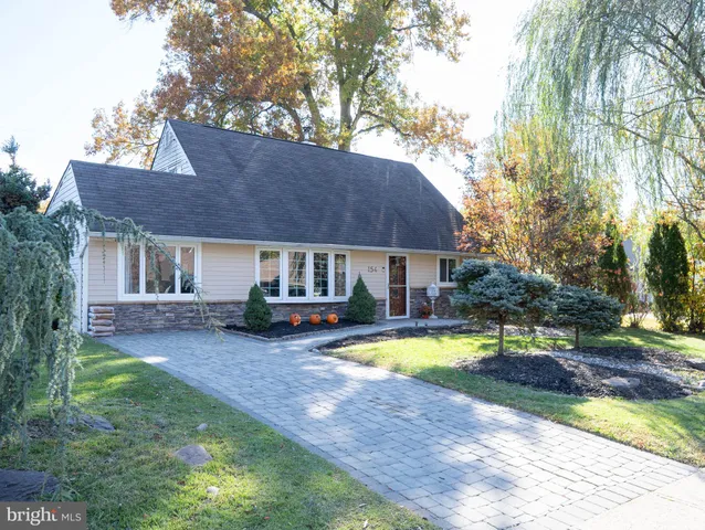 $430,000 | 154 Juniper Drive, Levittown, PA 19056