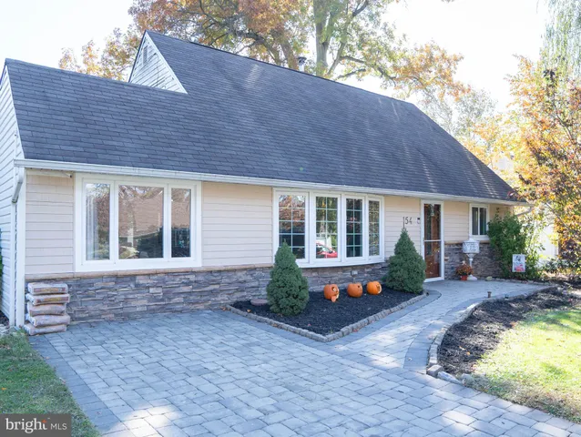$430,000 | 154 Juniper Drive, Levittown, PA 19056