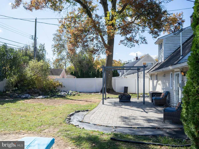 $430,000 | 154 Juniper Drive, Levittown, PA 19056