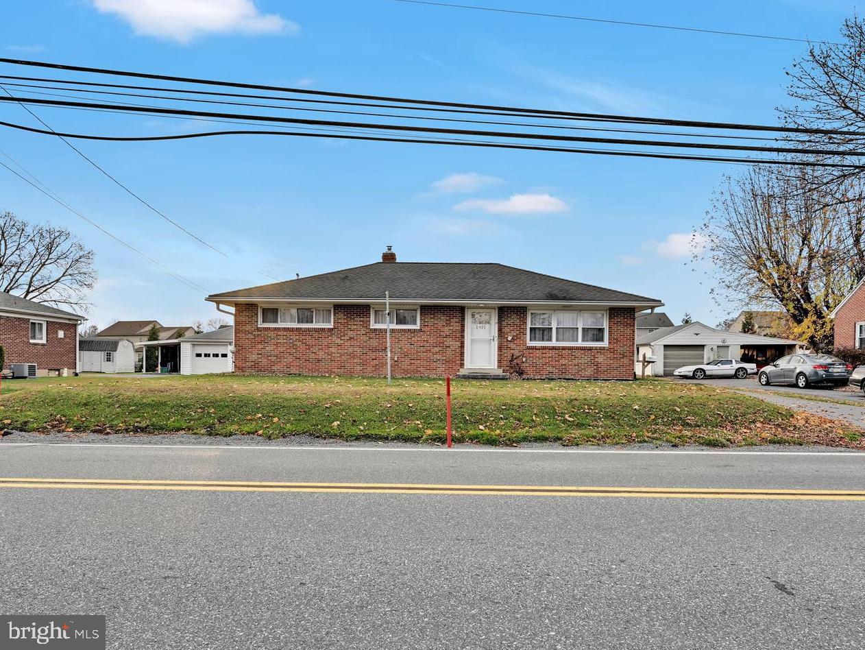 1931 South Forge Road Palmyra, PA 17078 - Photo 2 of 29 a front view of a house with a yard