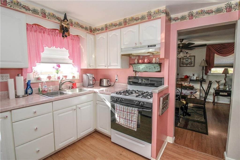 303 Wright Street McKees Rocks, PA 15136 - Photo 10 of 25