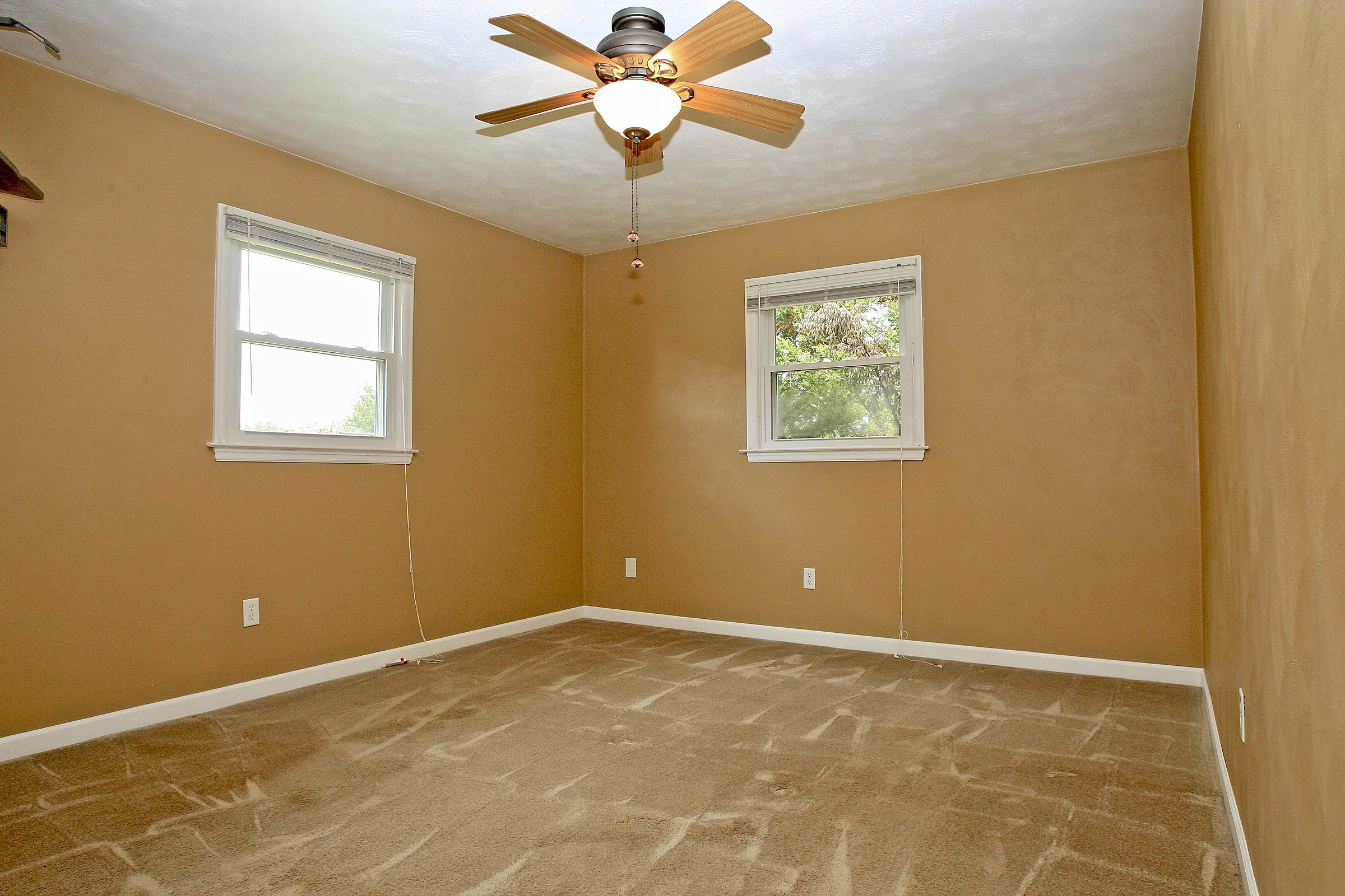 2960 Eton Road Hardy, VA 24101 - Photo 18 of 43 a view of room with window and ceiling fan