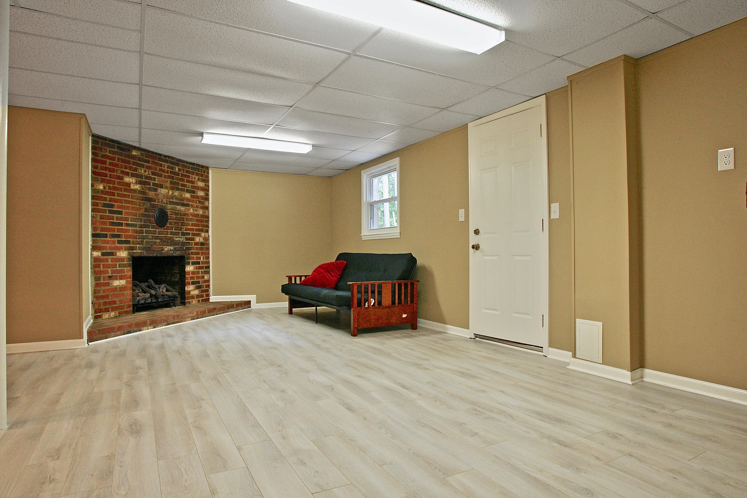 2960 Eton Road Hardy, VA 24101 - Photo 25 of 43 a living room with furniture and a fireplace