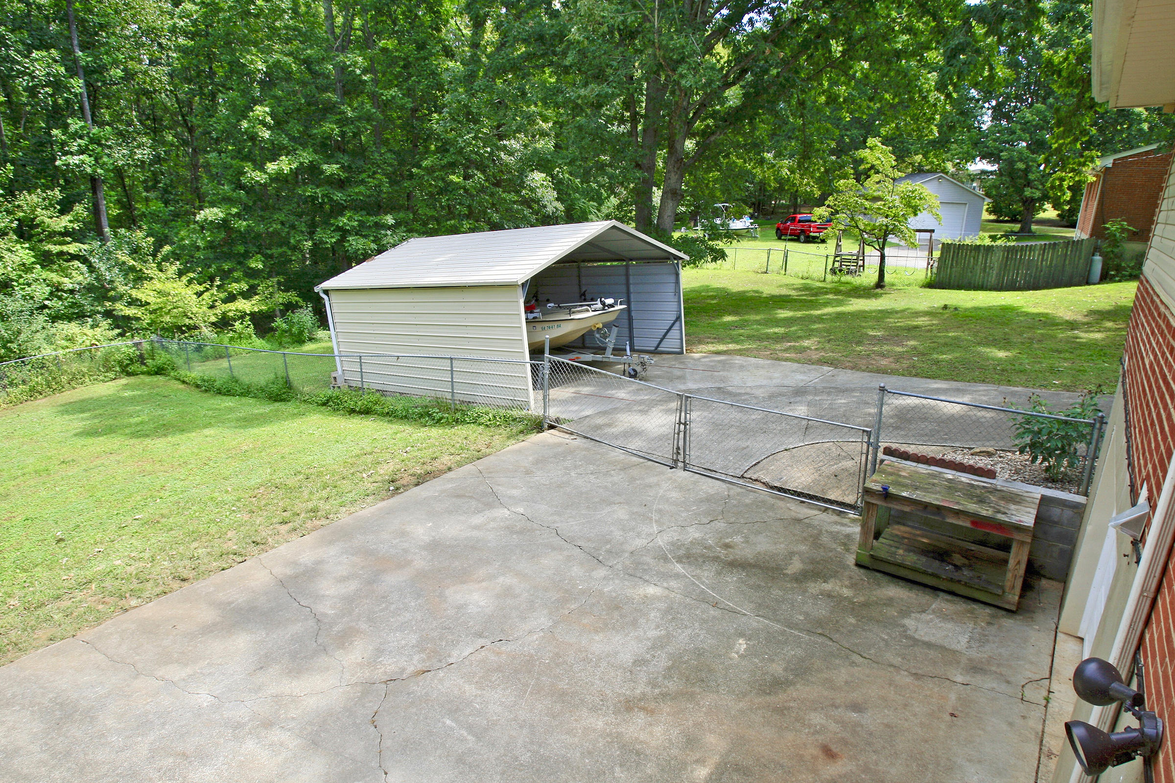 2960 Eton Road Hardy, VA 24101 - Photo 35 of 43 a view of backyard with green space