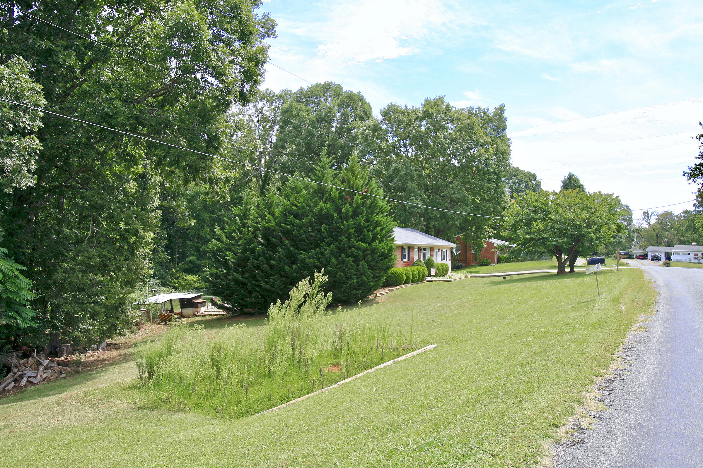2960 Eton Road Hardy, VA 24101 - Photo 39 of 43 a view of an outdoor space and a yard