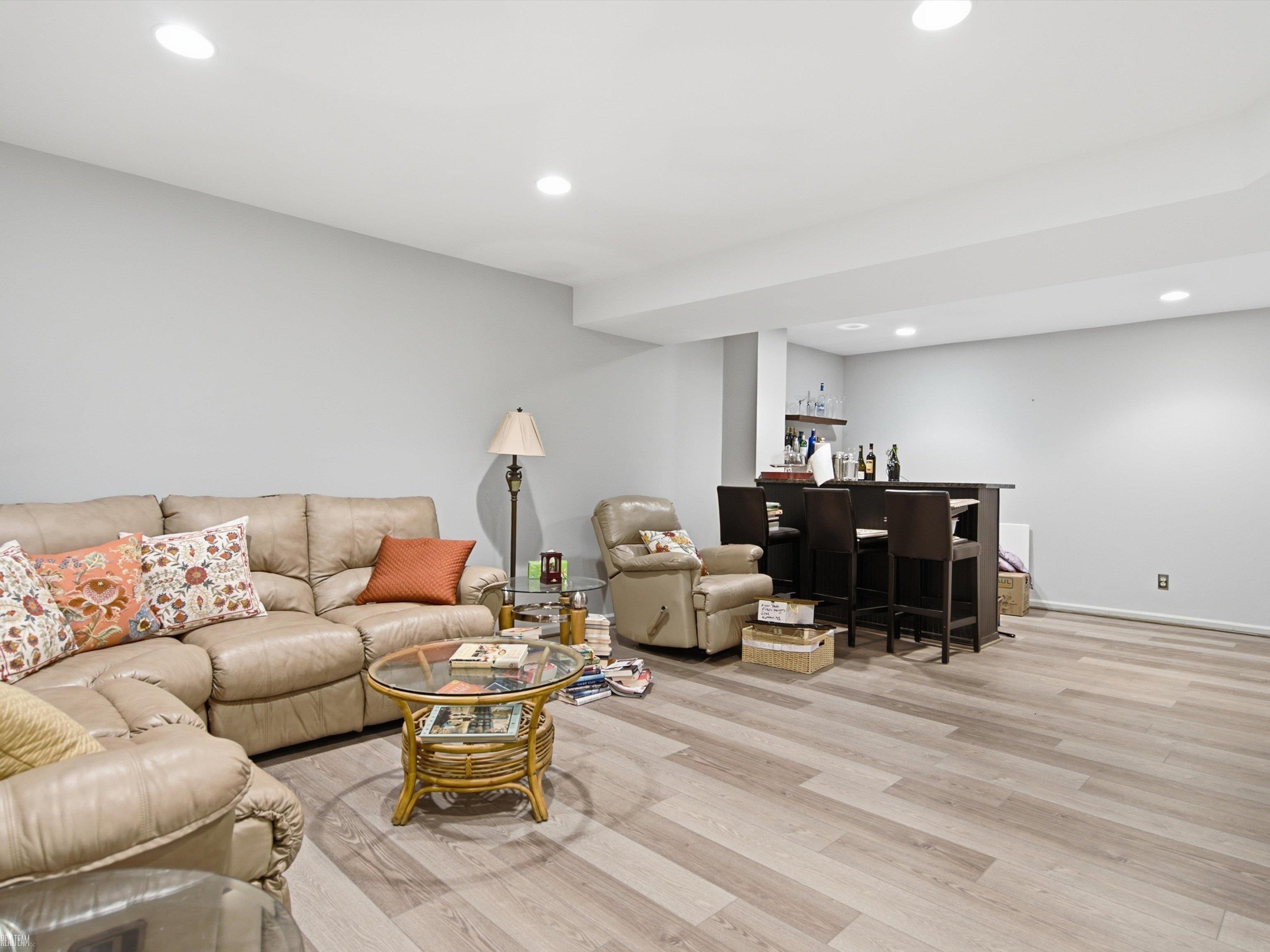4652 Amberwood Court Rochester, MI 48306 - Photo 27 of 45