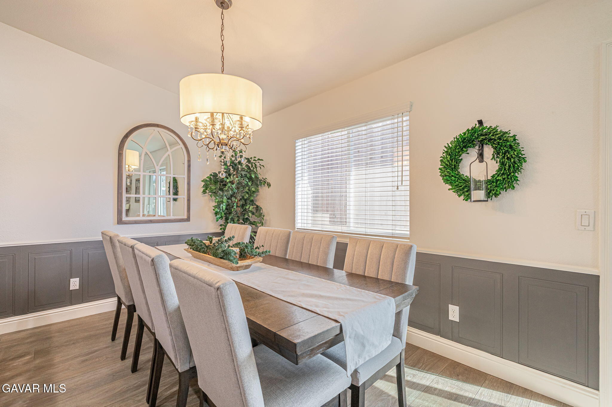 19812 Breeze Place Tehachapi, CA 93561 - Photo 16 of 59 a dining room with furniture and window