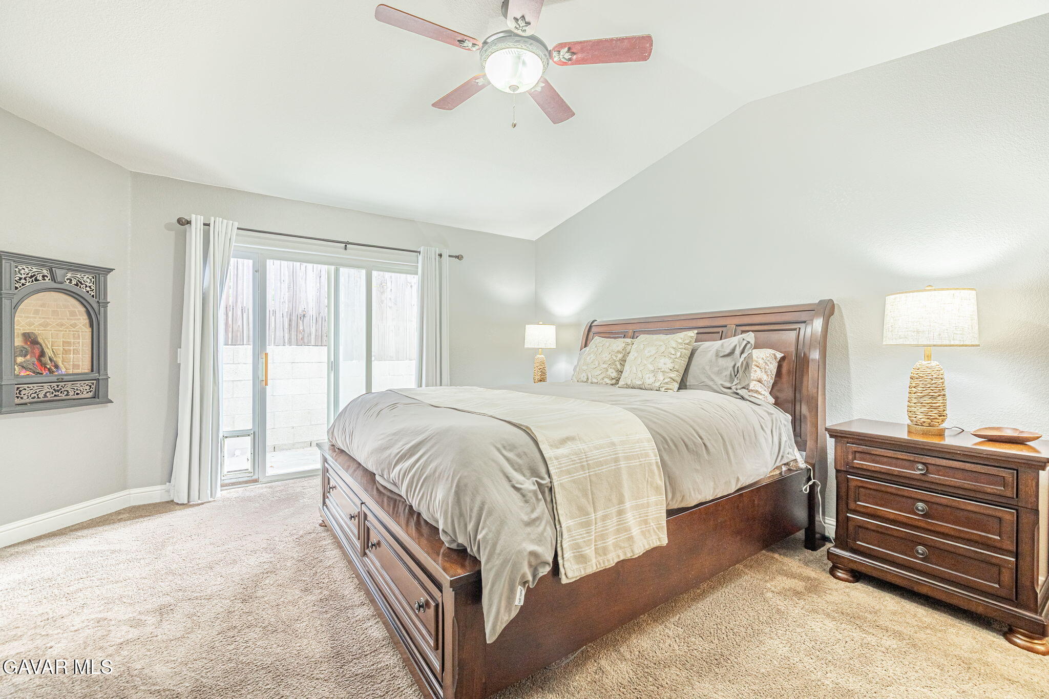 19812 Breeze Place Tehachapi, CA 93561 - Photo 31 of 59 a bedroom with a bed and a dresser