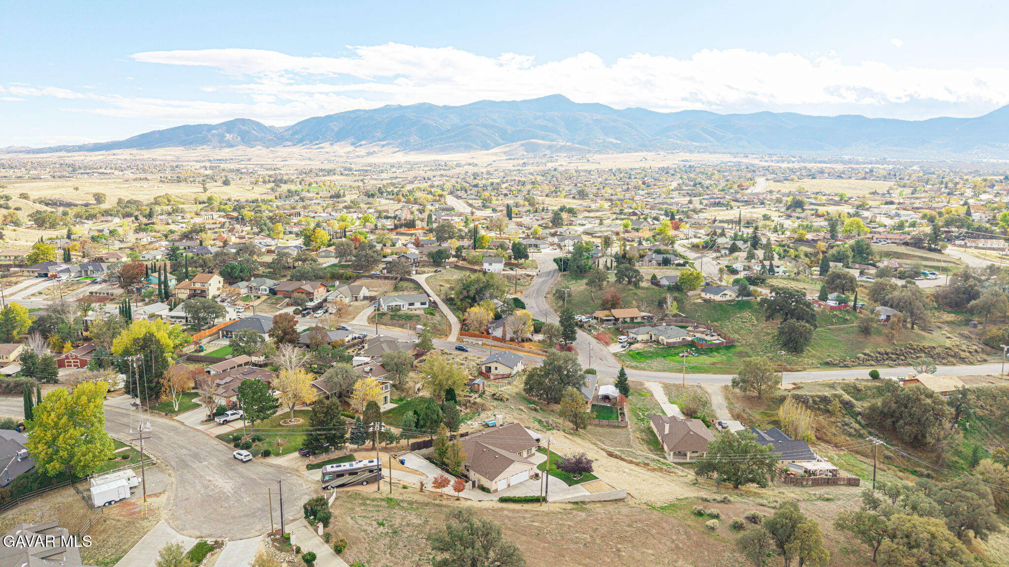 19812 Breeze Place Tehachapi, CA 93561 - Photo 51 of 59 a view of city and mountain
