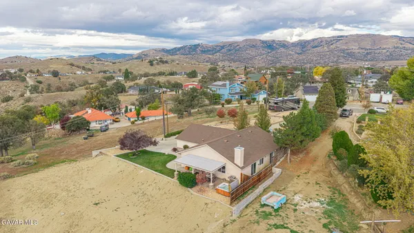 $499,995 | 19812 Breeze Place, Tehachapi, CA 93561