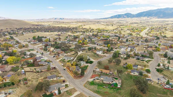 $499,995 | 19812 Breeze Place, Tehachapi, CA 93561