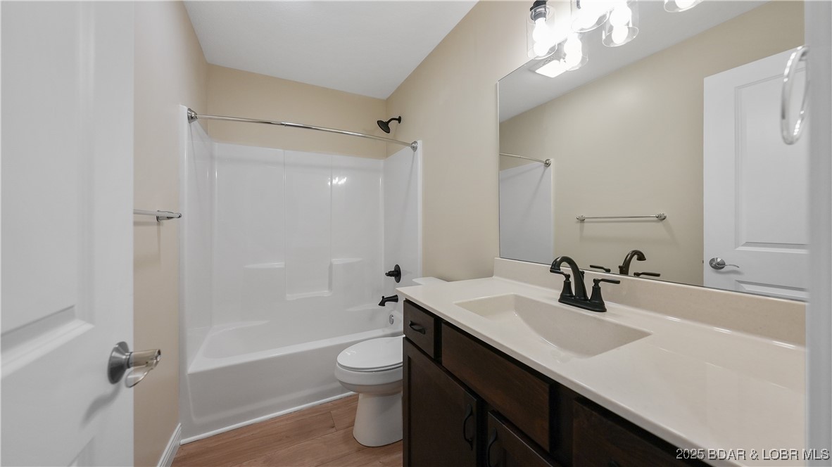 1 St Road Osage Beach, MO 65065 - Photo 33 of 41 Guest Bathroom