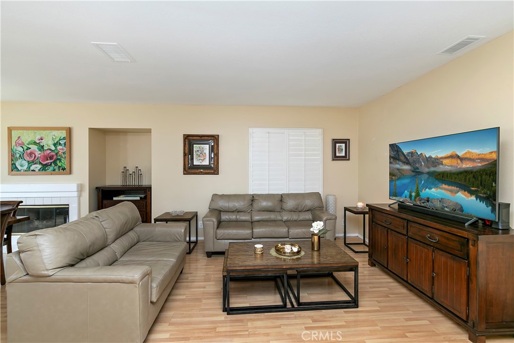 16373 Skyridge Drive Riverside, CA 92503 - Photo 15 of 60 Family Room