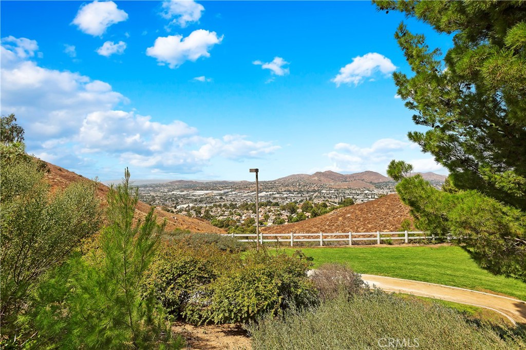 16373 Skyridge Drive Riverside, CA 92503 - Photo 45 of 60