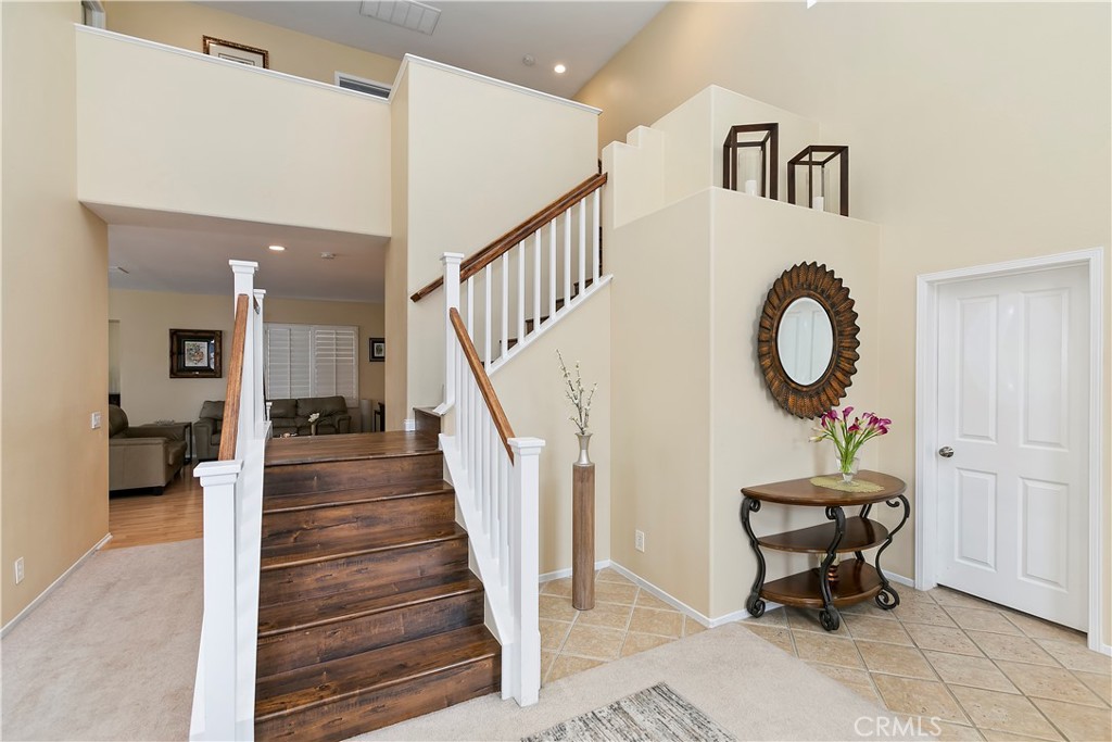 16373 Skyridge Drive Riverside, CA 92503 - Photo 7 of 60 Entry