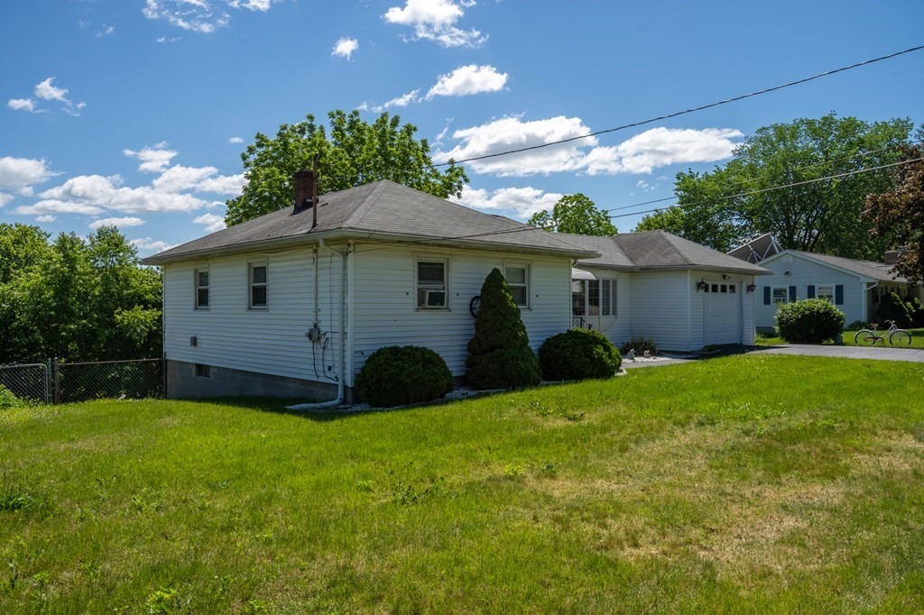 2013 Overlook Drive Three Rivers, MA 01080 - Photo 4 of 40
