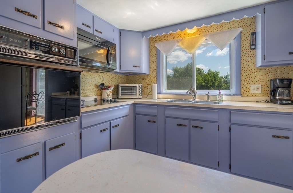 2013 Overlook Drive Three Rivers, MA 01080 - Photo 8 of 40