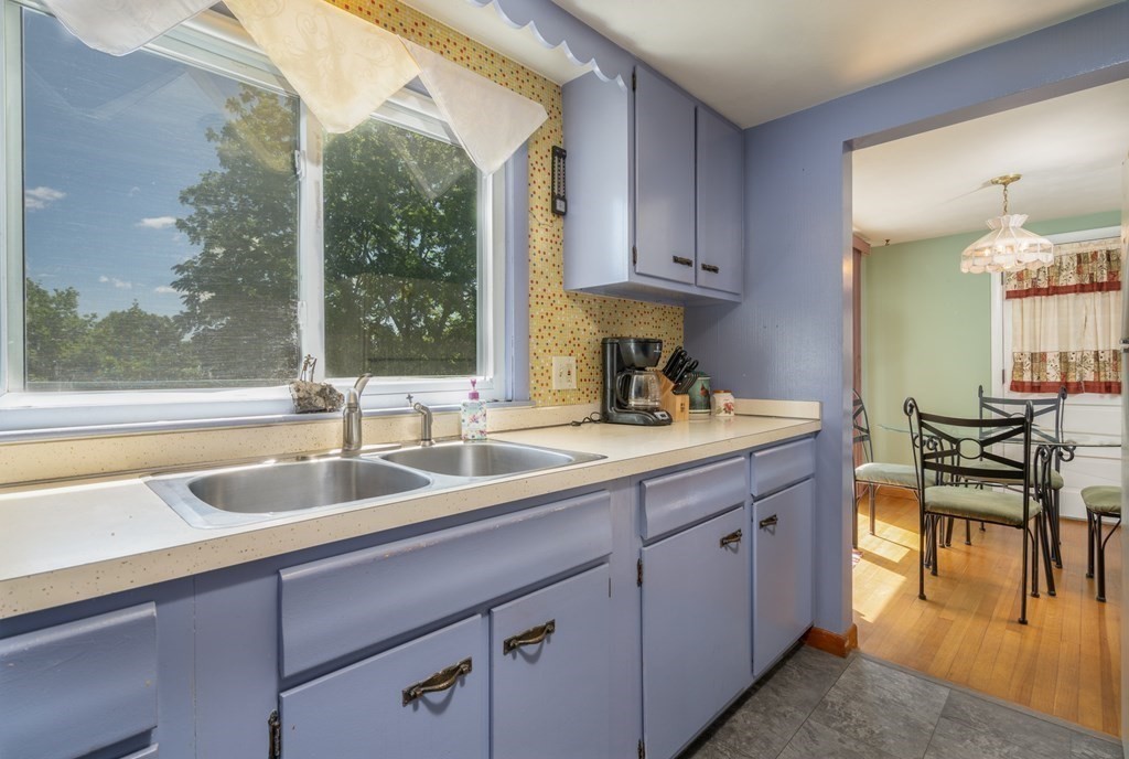 2013 Overlook Drive Three Rivers, MA 01080 - Photo 9 of 40