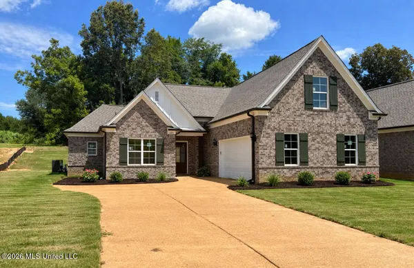$324,900 | 13830 Wesley Banks Boulevard, Olive Branch, MS 38654